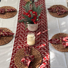 Red block print cotton table runner with napkins,, handprinted table linen, Wreath print, Christmas table scape