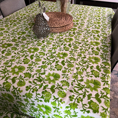 Green Floral Print Tablecloth, Floral Cotton TableCover, six to 8 seats , Farmhouse Tablecloth, Gift For Housewarming,