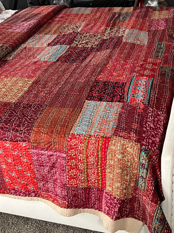 Indian Hand stitched Patchwork Kantha Quilt Hippie Bedding Bedspread Boho Kantha Blanket Gudari King/Twin Size Bed Cover Unique gift