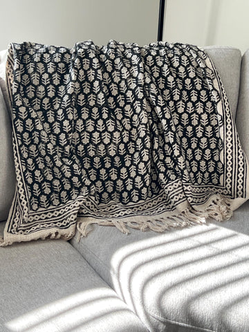 Black floral throw blanket couch handmade throw, Home Inspiration, Sofa/bed throw,Hand Loomed Throw, Unique Handmade gift